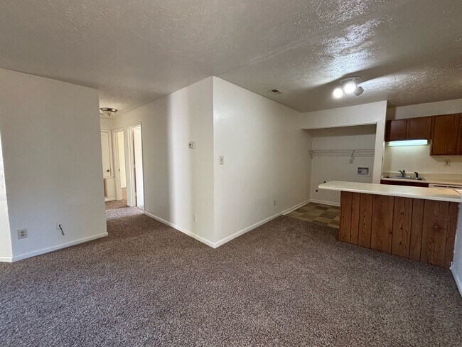 Photo - 6376 Applecross Ave