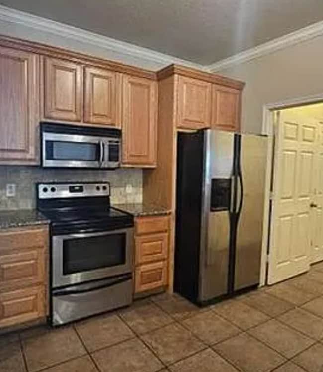 Photo - 5 Bedroom Near Campus