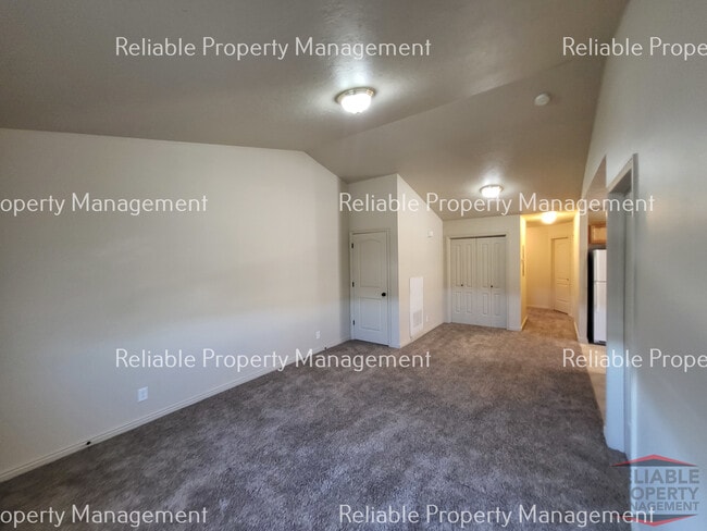 Building Photo - 184 Stockham Blvd Unit C Rental
