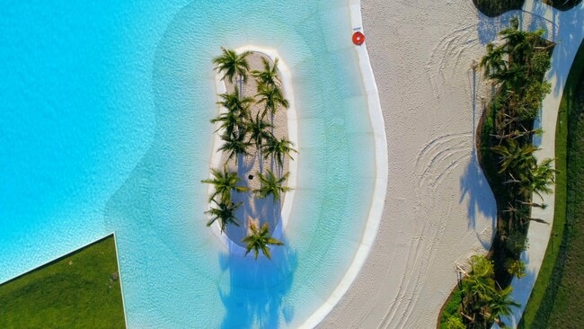 White-sand beaches, sparkling waters, and tropical landscapes create an everyday escape.