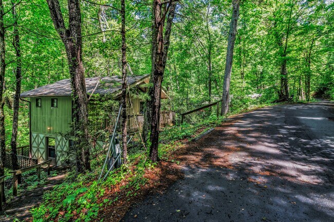 Photo - 50 Woodhaven Rd