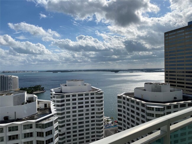 Photo - 950 Brickell Bay Dr Condominio Unidad 2410