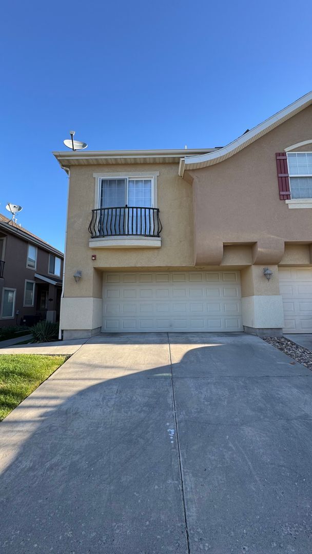 Photo - 3 bedroom 2.5 bath In Lehi!