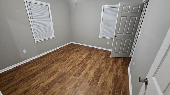 Photo - 523A E Main St