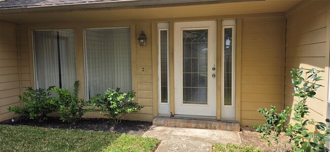 Photo - 1910 Quail Valley E Dr