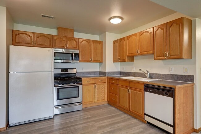 Photo - Lake Tapps Shared Home | Private 1 Bed, 1 Bath Unit Available