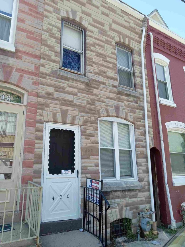 Photo - 420 Linden St Townhome