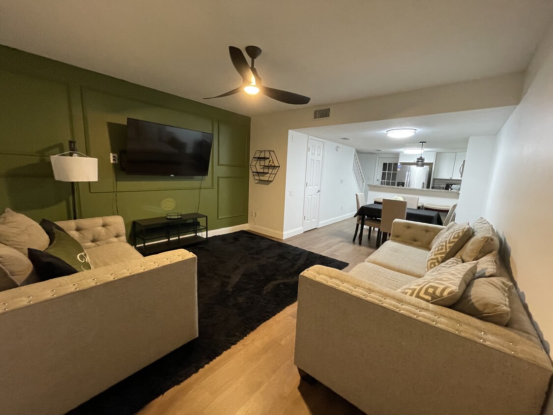 Photo - 2105 Fletchers Point Cir (Tampa, FL)