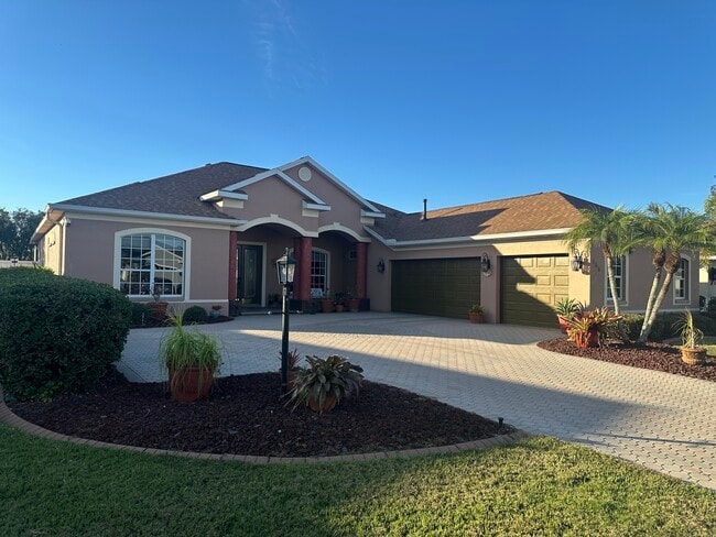 Building Photo - 566 Planters Manor Way