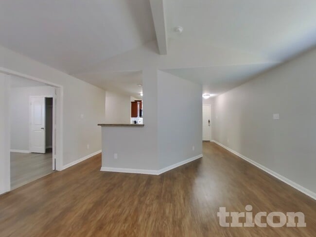 Photo - 2417 Regatta Ln