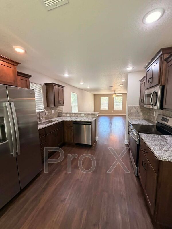 Photo - 209 Munson St