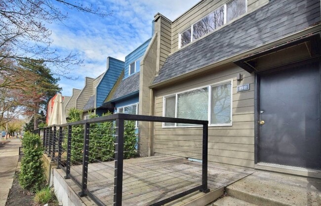 Photo - 1907 SE Tibbetts St