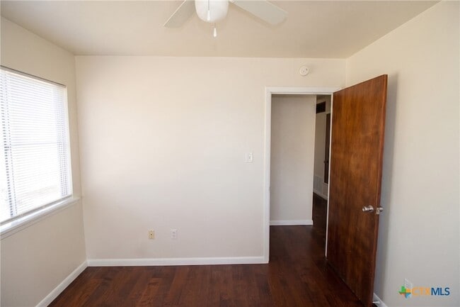 Photo - 2609 Live Oak Dr