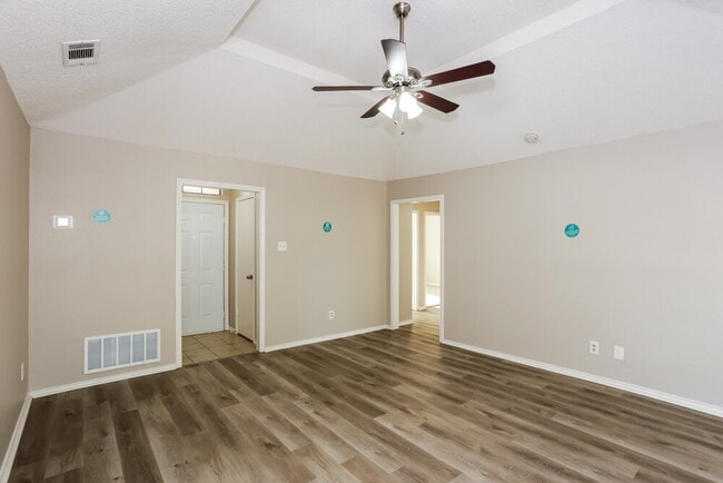 Photo - 2110 Mesa Wood Dr