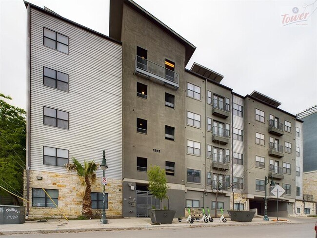 Building Photo - 2502 Leon St Unit 313 Rental