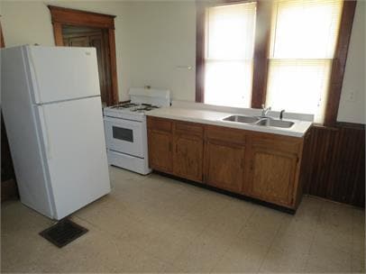 Photo - 612 W Elm St