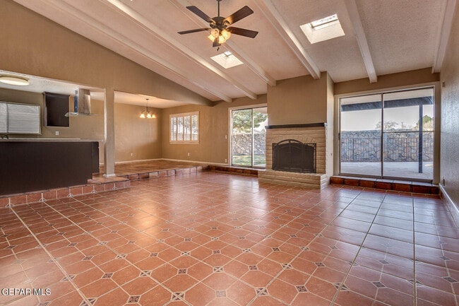 Photo - 5572 Fernwood Cir