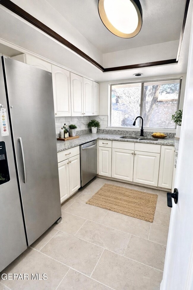 Photo - 740 Tepic Dr