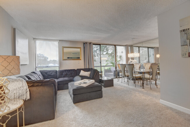 Photo - 2204 Bridgewood Dr Townhome