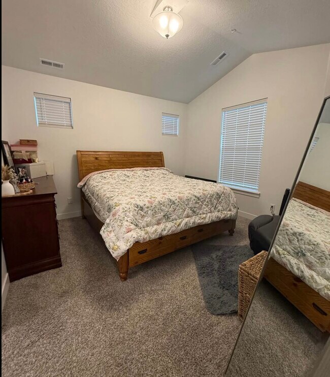 Photo - 13584 S Hanley Ln Unit Q
