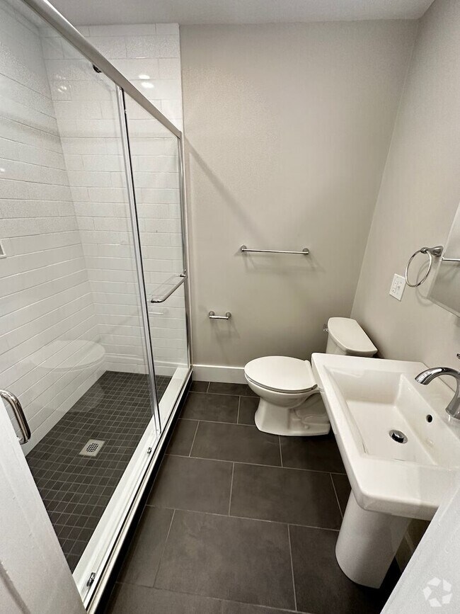 Building Photo - Unique and Unique Apart... Rental