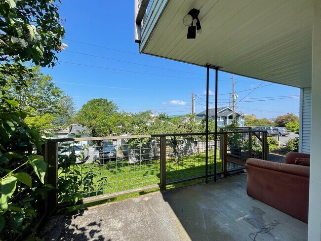 Photo - 1111/1113/1115 N Garden St Unit 1111 N Garden St