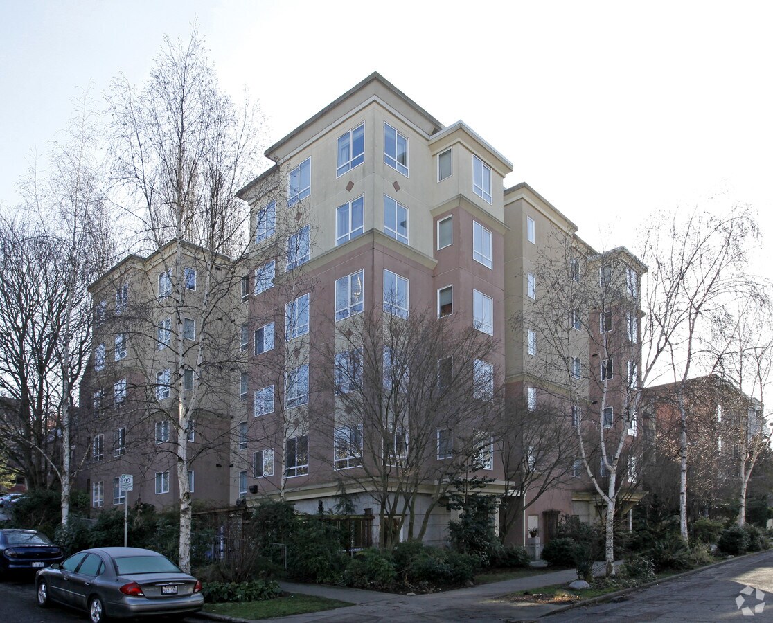 Photo - Boylston Howell Apartments