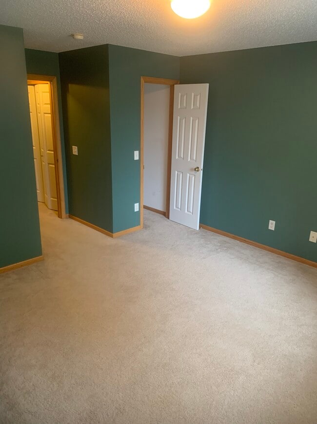 Photo - 2610 Yellowstone Dr