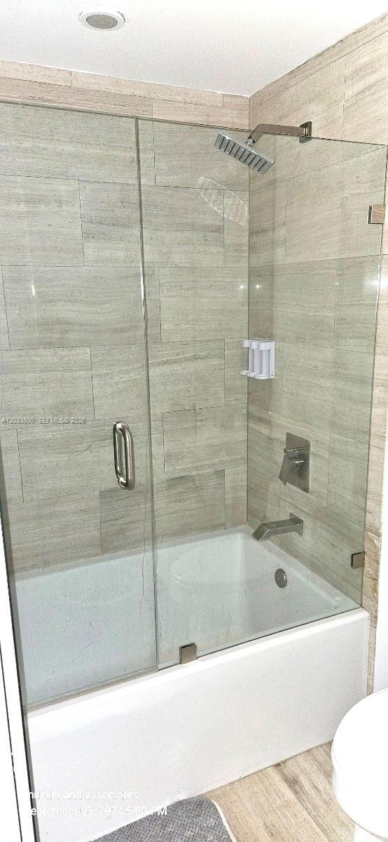 Building Photo - 1300 Brickell Bay Dr Unit 2112