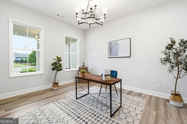 Photo - 732 Bridgeview Dr
