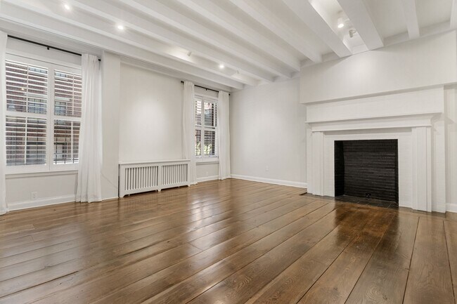 Building Photo - 48 Beacon St Unit 1R Rental