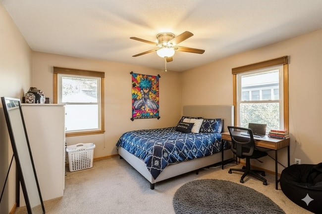 Photo - 204 NW Sharmin Dr