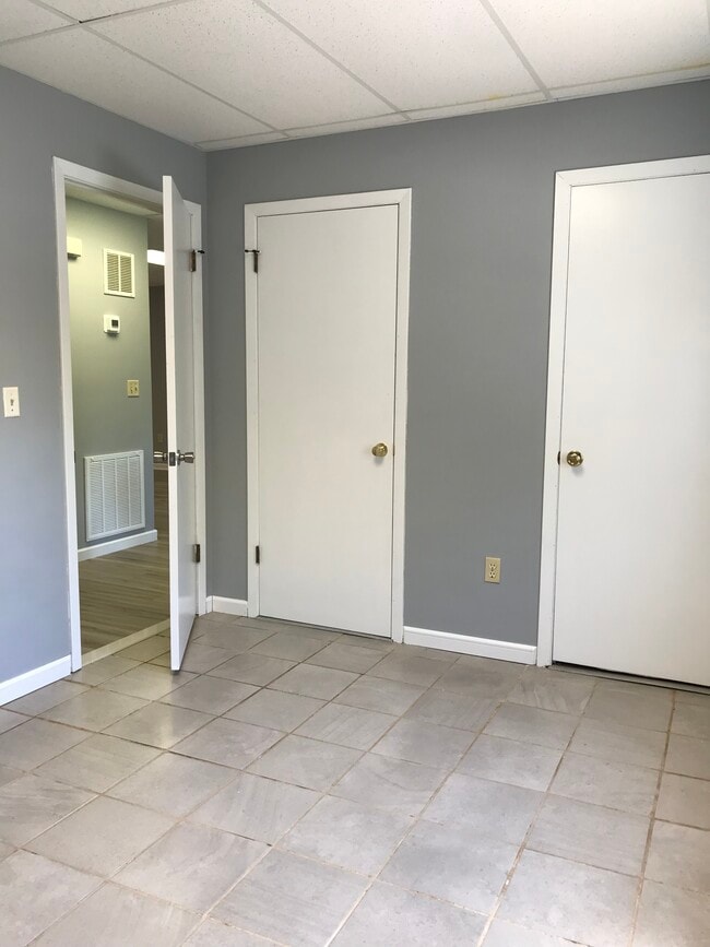 Photo - 1527 Meadow Spring Dr