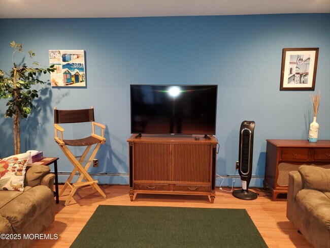 Photo - 411 Woodland Ave