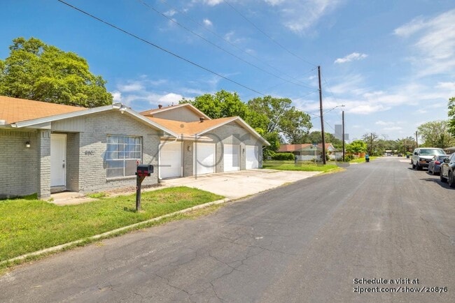 Photo - 8907 Reininger Dr