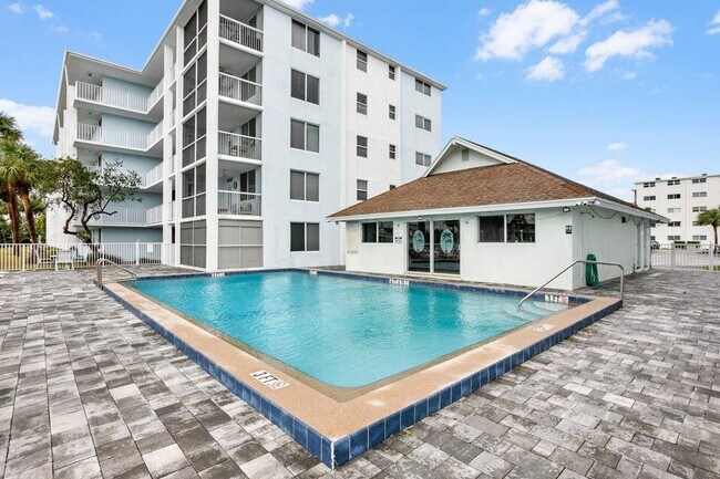 Photo - 104 Paradise Harbour Blvd Unit 112