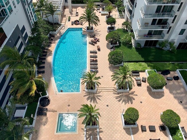 Building Photo - 1050 Brickell Ave Unit # 1714 Rental