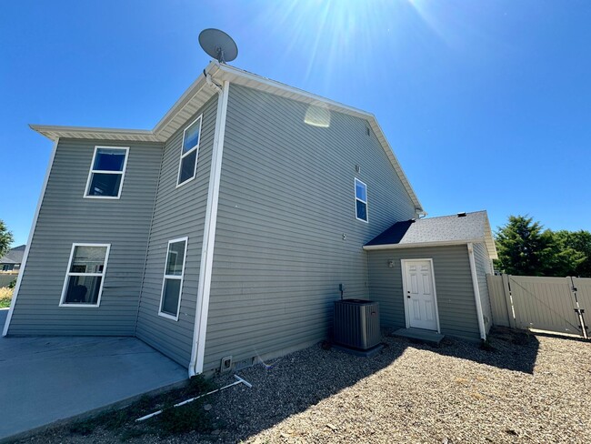 Photo - Coming Soon: Spacious 5-Bedroom Home with 3-Car Garage in Nampa