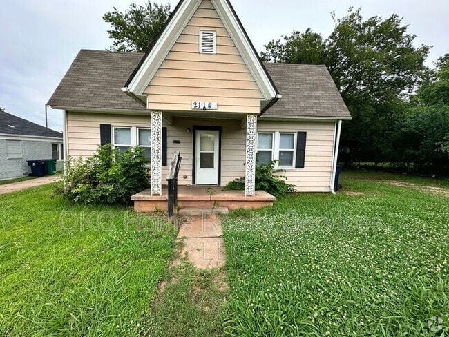 Building Photo - 2114 Glen Ellyn St Rental