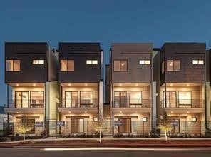 Photo - 2136 Dennis St