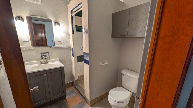 Photo - 704 Hickory St Unidad #3