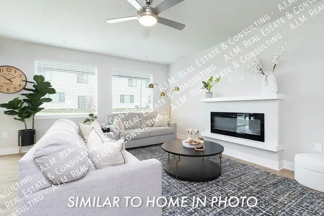6907 Iris Ct