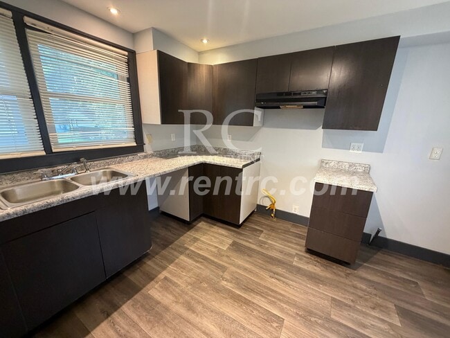 Photo - 1212 Robinson-