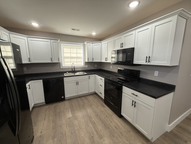 Photo - 67 Siltstone Ln