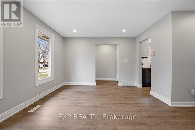 Photo - 8059 Aintree Dr