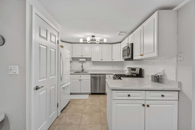 Photo - 518-530 Gregory Ave Unit A221