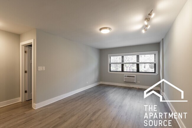 Photo - 1435 N Dearborn St Unit A4