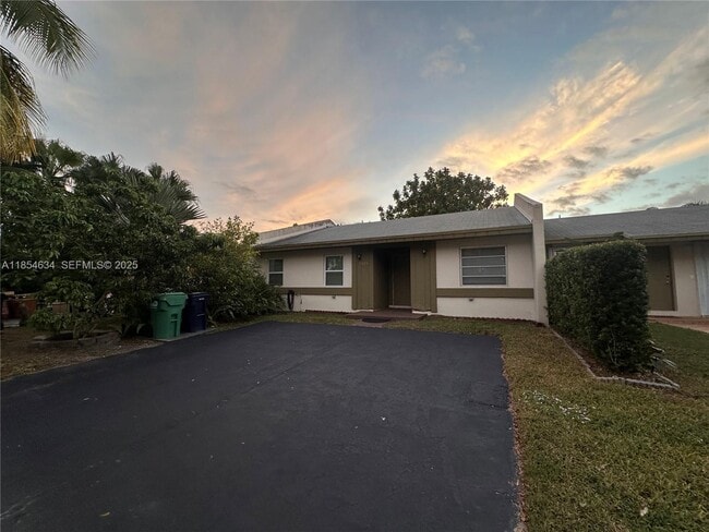 Photo - 11604 SW 124th Ct