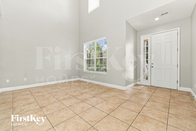 663 Breezeway Ct