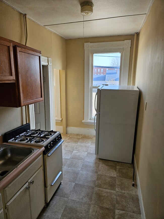 Photo - 494 Pine St Unit 2